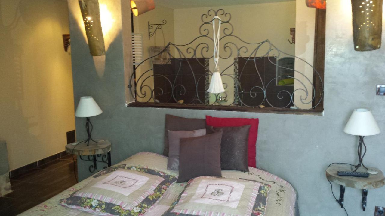 Chambres D Hotes ,Hotel ,Secret D'Une Nuit A Vicq Pres De Onnaing,Avec Piscine ห้อง รูปภาพ